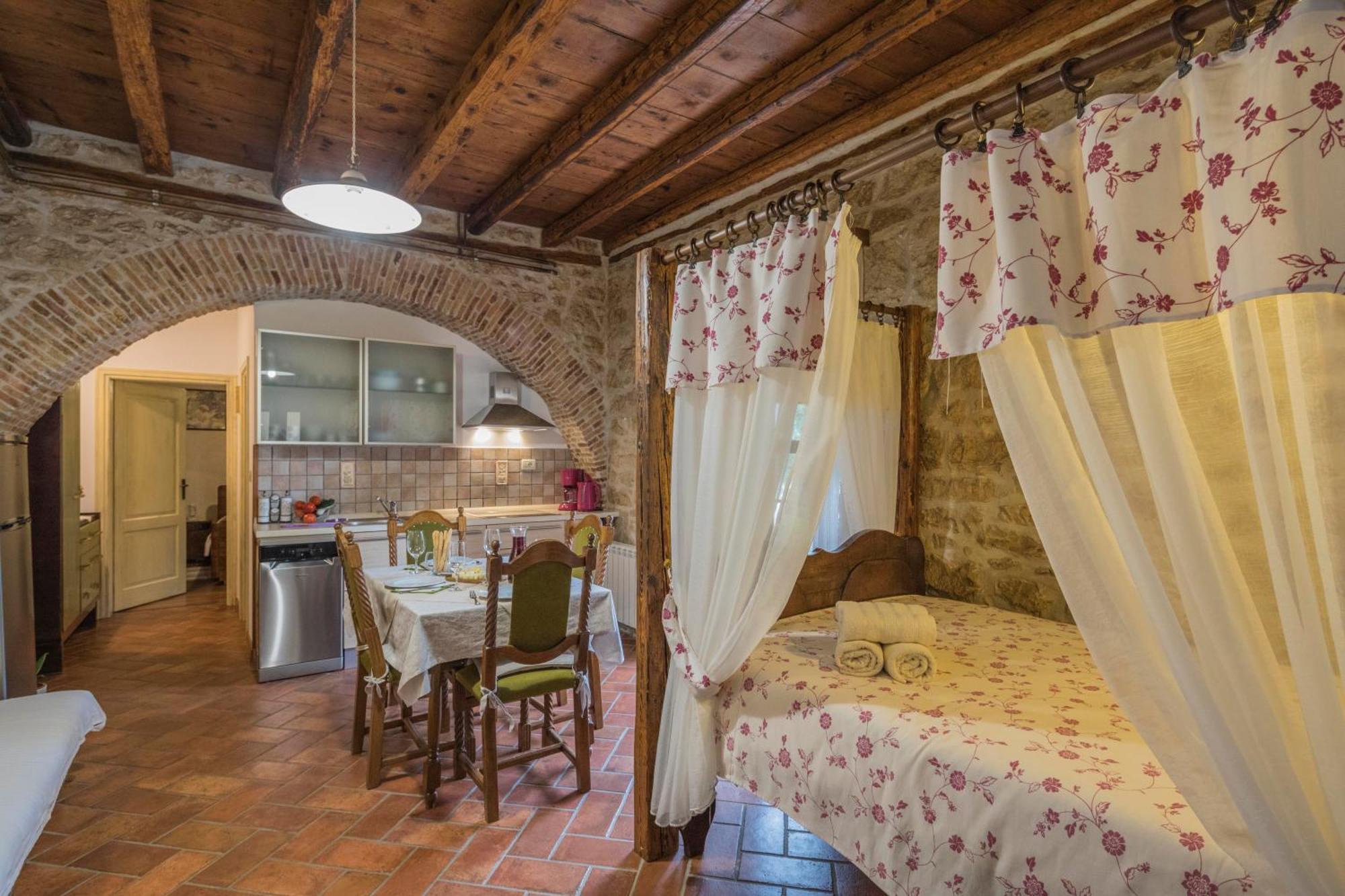 Rural Apartments Ritossa Vizinada Exterior photo